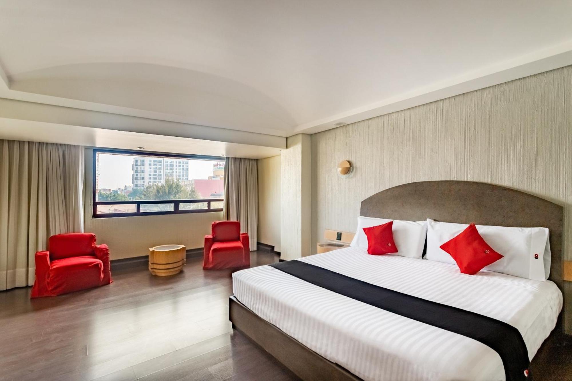 Capital O Andrade, 5* Mexico City
